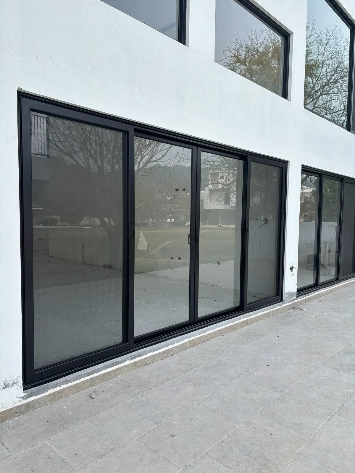 Double-hung windows in Shelton, CT